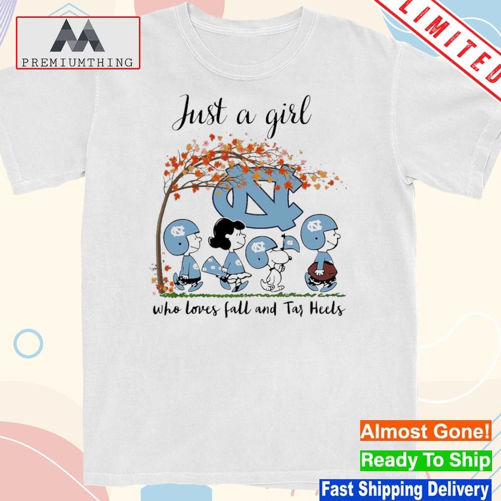 Design just a girl who love fall and tar heels Peanuts Snoopy shirt