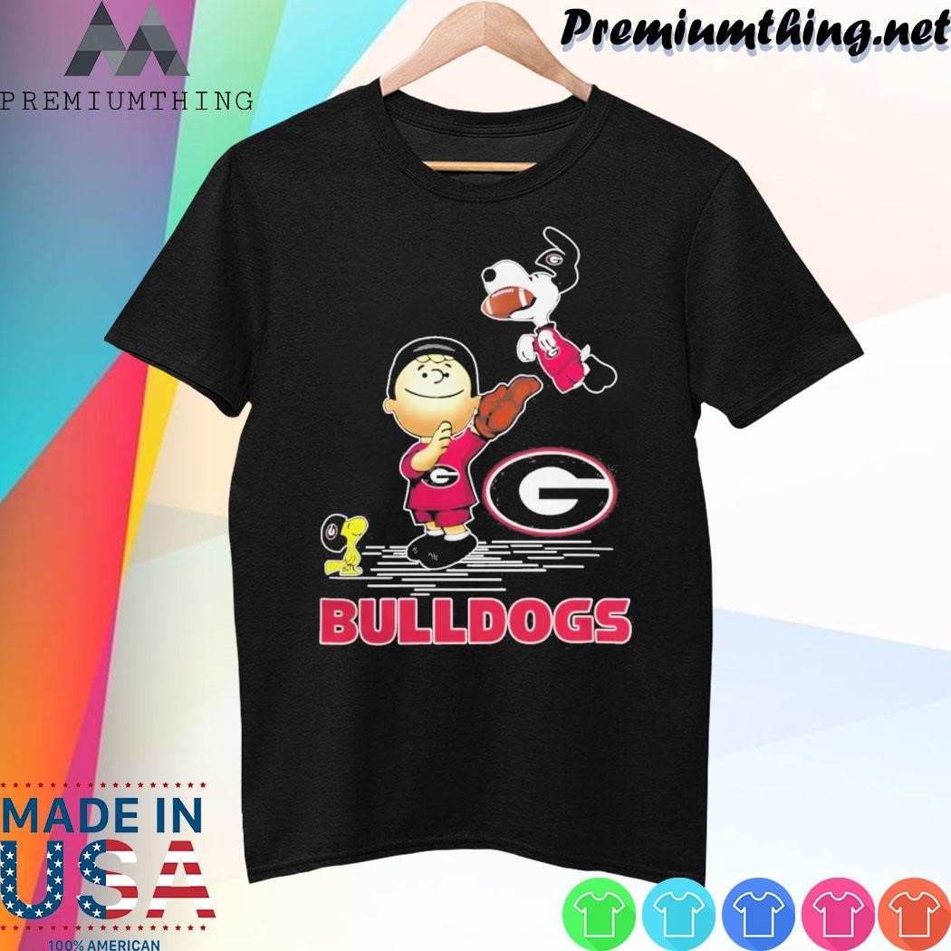 Design Snoopy And Woodstock Georgia Bulldogs The Peanuts Christmas 2023 shirt